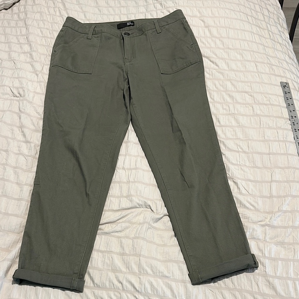 1822 Denim Olive Straight Leg Pants